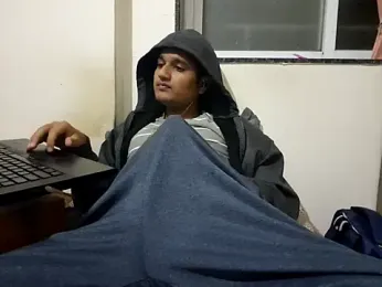 young-hairy-jon webcam model stream image