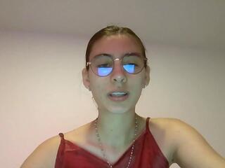 Alma Queen webcam model stream image