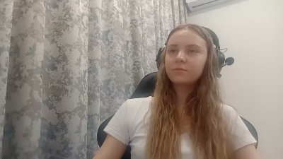 NinfaMowers webcam model stream image