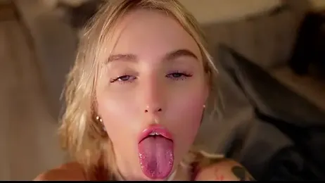 blondy_room webcam model stream image