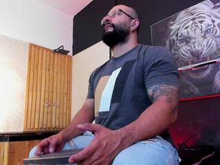 Luke Hoott webcam model stream image