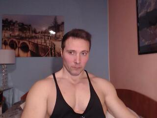 Hunky Muscle webcam model stream image