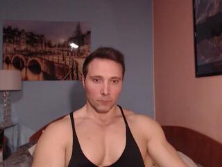 Hunky Muscle webcam model stream image