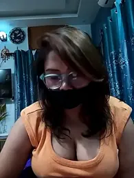 Cute-mona webcam model stream image