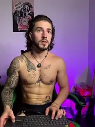 Valentino_Xander webcam model stream image