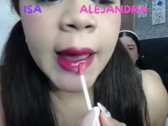 2moons_full_of_love webcam model stream image