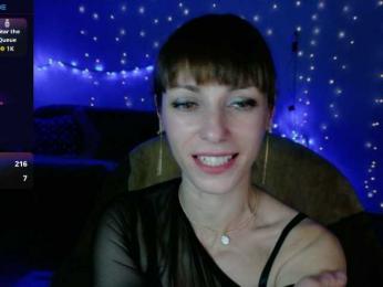 Lady-Caroline webcam model stream image