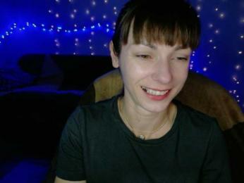 Lady-Caroline webcam model stream image