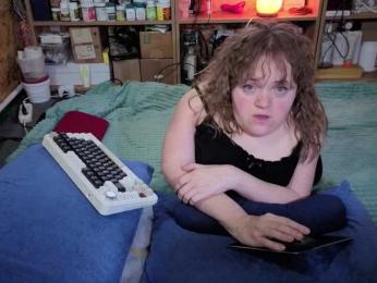 MiniNatali webcam bongacams model stream image