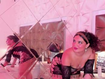 LunaJohns webcam model stream image