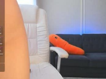 naomi_san webcam model stream image