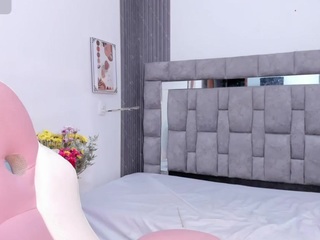 zuly-jones webcam model stream image