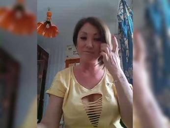 8BESTGirl8 webcam model stream image