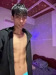 Mauuu18 webcam model stream image