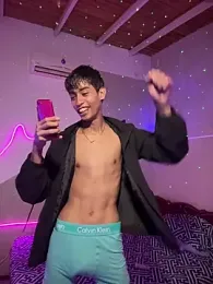 Mauuu18 webcam model stream image