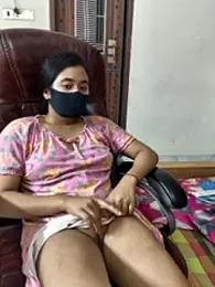 Love_Queen11 webcam stripchat model stream image