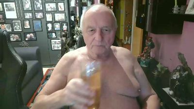 romwien webcam model stream image