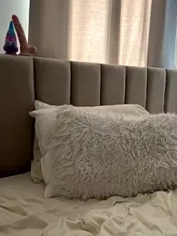 emma05 webcam model stream image