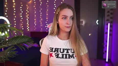 Kamila_icee webcam stripchat model stream image