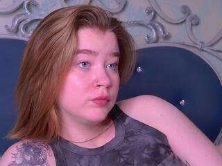 Kira Fors webcam model stream image