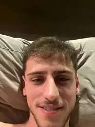 z4nett1 webcam stripchat model stream image