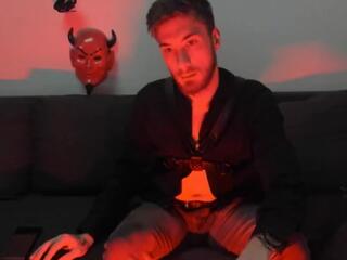 Harvey Wiliams webcam model stream image