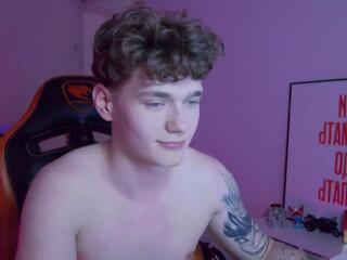 Dany Davis webcam model stream image