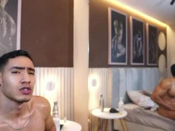 tian_brooks webcam model stream image