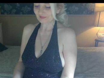 Mellica webcam model stream image