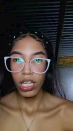 tina_hotpee webcam model stream image