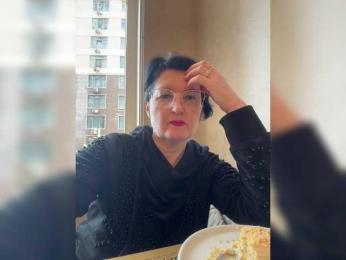 HotMilfPussy webcam model stream image