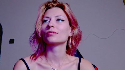 Karoline121 webcam model stream image