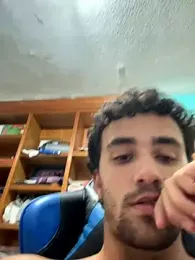 aavrdvh33 webcam model stream image