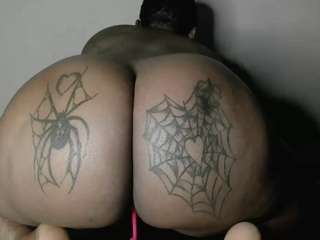 yourthickgyal webcam model stream image