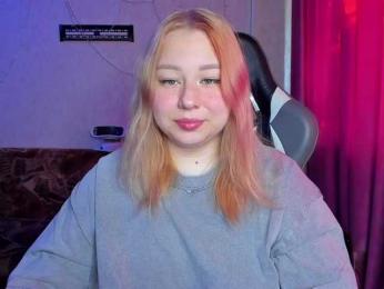 MilkaFoxy webcam model stream image