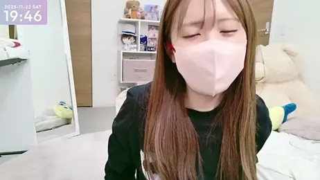 -SHINON- webcam model stream image