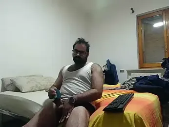 Attila985 webcam model stream image
