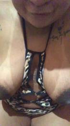 Valzinha25 webcam model stream image