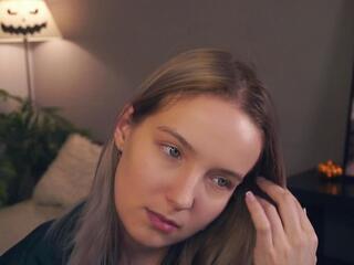 Nina Falcone webcam model stream image