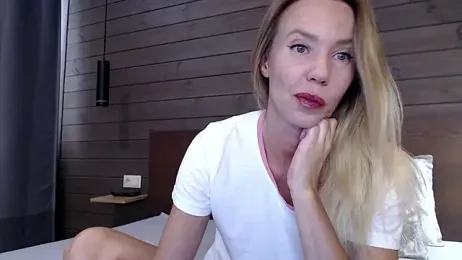 MilaNovak webcam model stream image