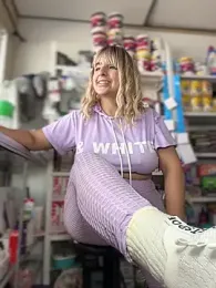 sammyqueenx21 webcam stripchat model stream image