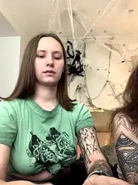 HotCaramellsTV webcam model stream image