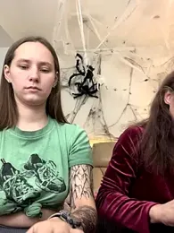 HotCaramellsTV webcam model stream image