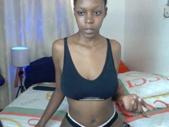 BellaLyna webcam model stream image