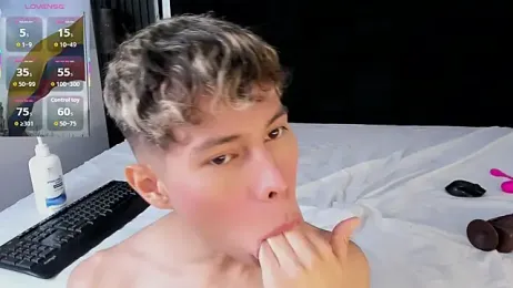 Little_liam webcam model stream image