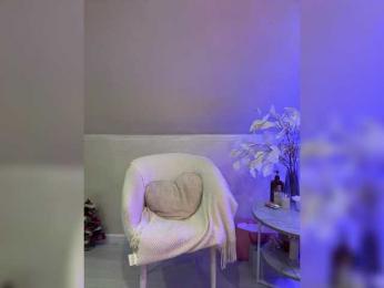 PauLiiine webcam model stream image