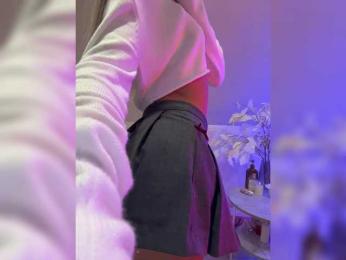 PauLiiine webcam model stream image