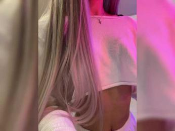 PauLiiine webcam model stream image