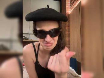 bigmommyy webcam model stream image