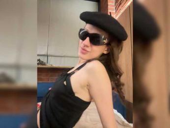 bigmommyy webcam model stream image